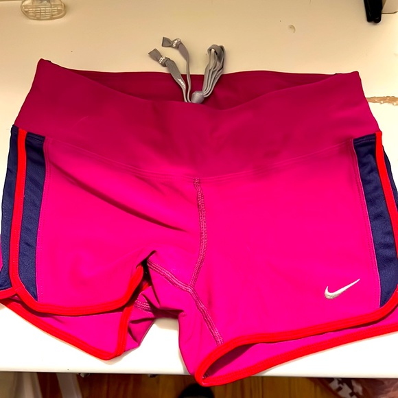 Nike Dri Fit Shorts - Picture 1 of 3